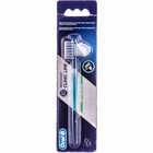 Купить Зубная щетка Oral-B Pro Expert Clinic Line для протезов мягкая Зубная щетка Oral-B Pro Expert Clinic Line для протезов мягкая